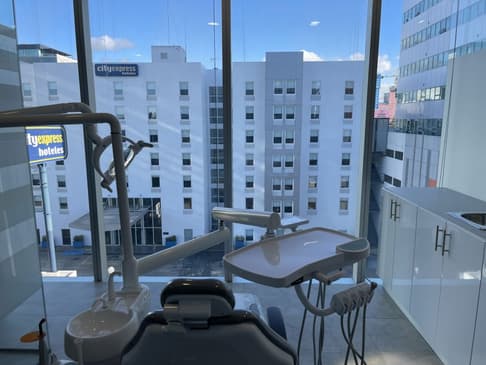 Slider image (2) M&R Dental Studio